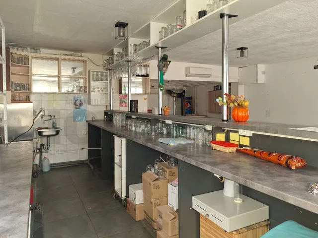 Eladó kereskedelmi és ipari ingatlan Szeged, Felsőváros, Etelka sor 89 nm