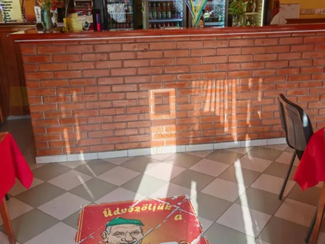 Eladó kereskedelmi és ipari ingatlan Hódmezővásárhely 90 nm