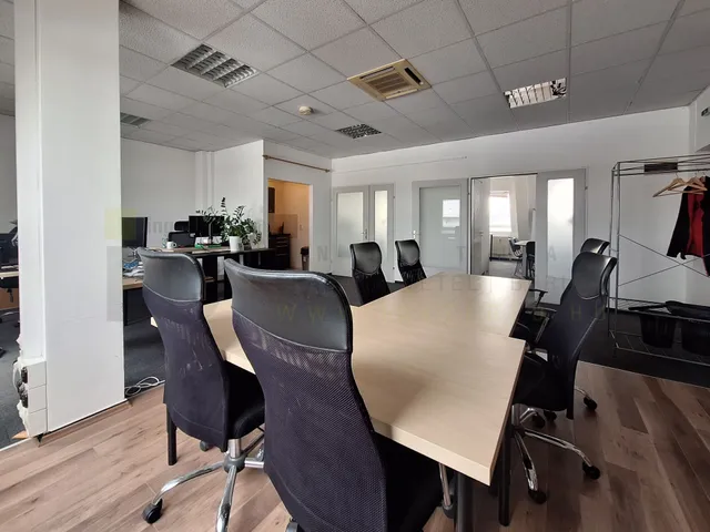 Eladó kereskedelmi és ipari ingatlan Szeged, Belváros, Gogol utca 84 nm