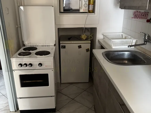 Eladó lakás Szeged, Felsőváros, Csongrádi sugárút 32 nm