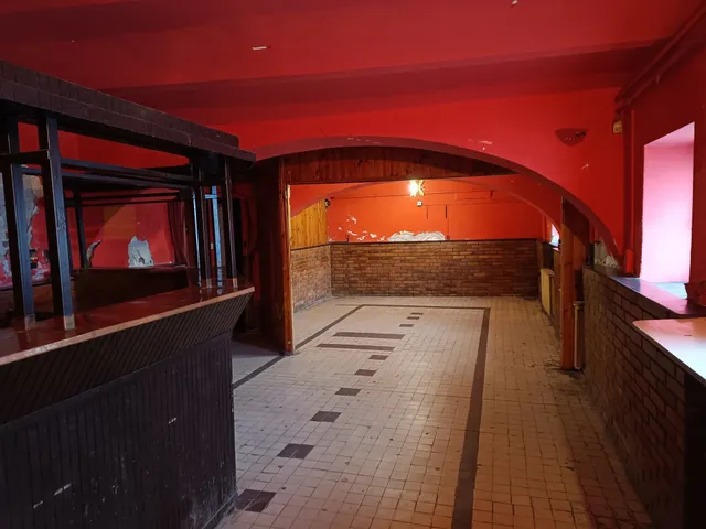 Kiadó kereskedelmi és ipari ingatlan Szeged, Móraváros 116 nm