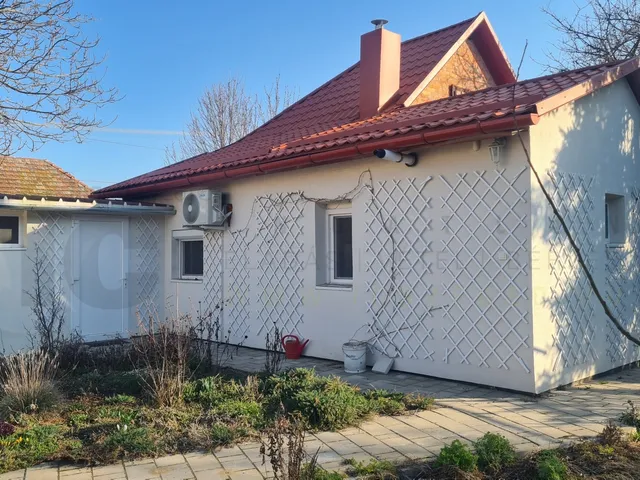 Eladó ház Szeged 42 nm
