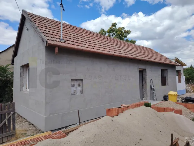 Eladó ház Szeged, Szőreg 74 nm