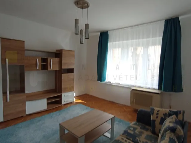 Kiadó lakás Szeged, Belváros, Osztrovszky utca 58 nm