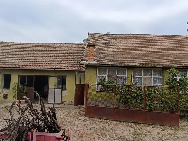 Eladó telek Hódmezővásárhely 1019 nm