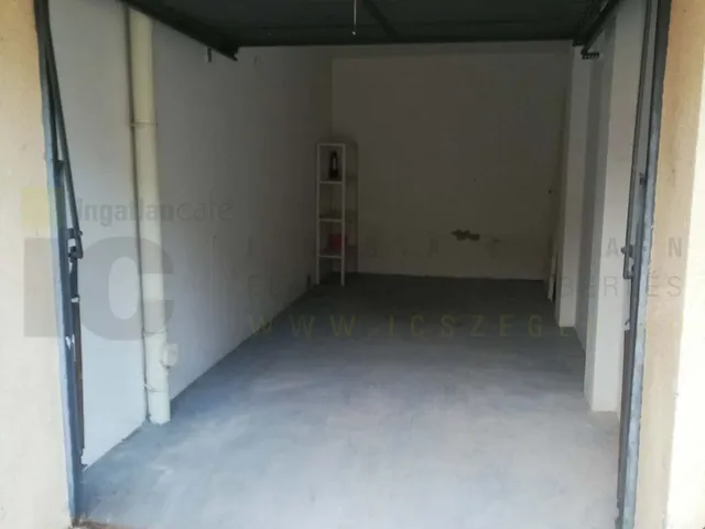 Eladó garázs Szeged, Móraváros 14 nm