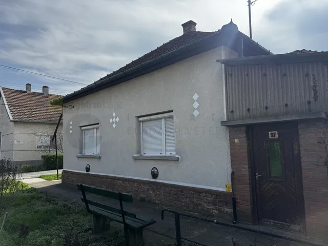 Eladó ház Algyő 90 nm