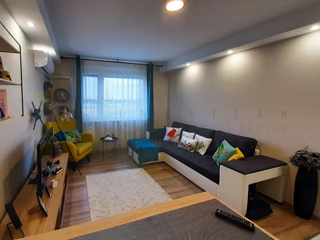 Kiadó lakás Szeged, Makkosház, Csongrádi sugárút 47 nm