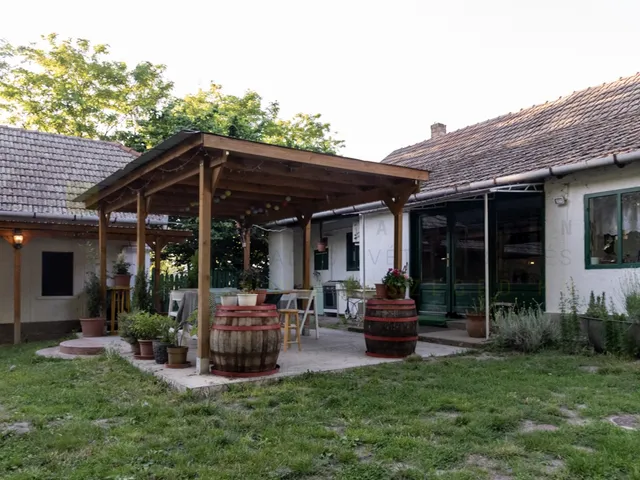 Eladó ház Zsombó 150 nm