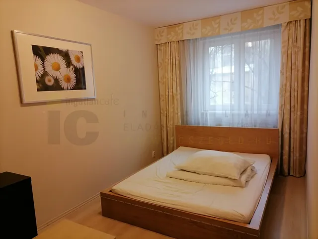 Kiadó lakás Szeged, Belváros, Dugonics tér 56 nm