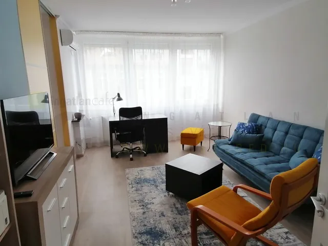 Kiadó lakás Szeged, Belváros, Korányi fasor 50 nm