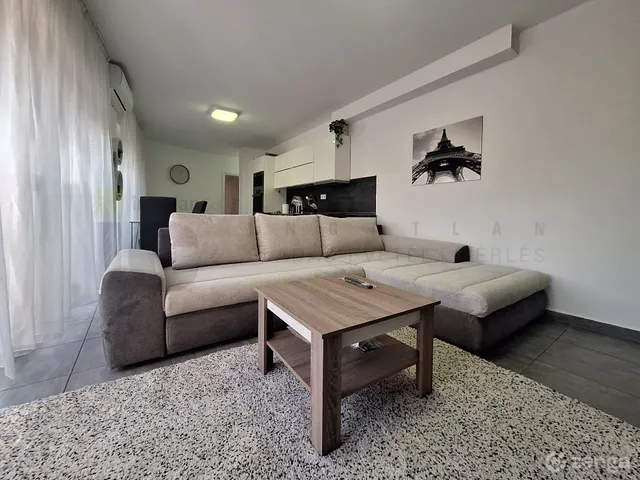 Kiadó lakás Szeged, Móraváros 70 nm