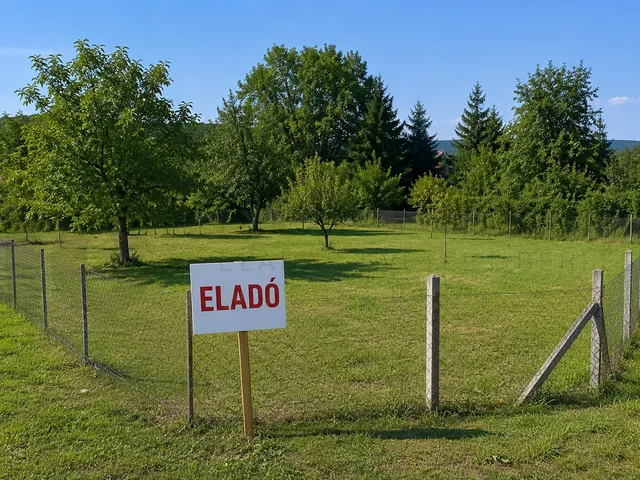 Eladó telek Újszentiván 1304 nm