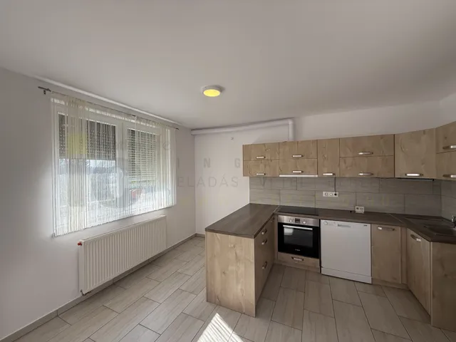 Kiadó lakás Szeged, Rókus, Sőtér István köz 90 nm