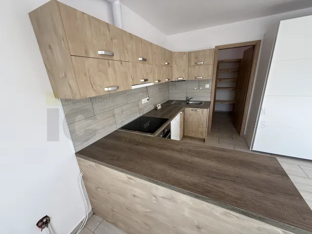 Kiadó lakás Szeged, Rókus, Sőtér István köz 90 nm