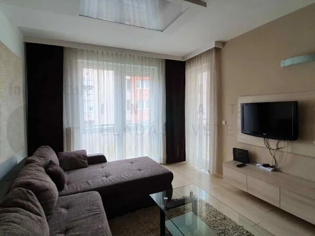 Kiadó lakás Szeged, Belváros, Honvéd tér 55 nm