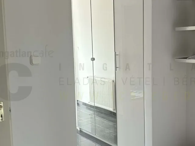 Kiadó lakás Szeged, Belváros, Petőfi Sándor sugárút 62 nm