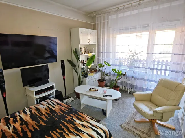 Eladó ház Arló 150 nm