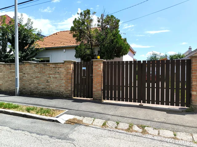 Eladó ház Pécs, Kertváros 108 nm
