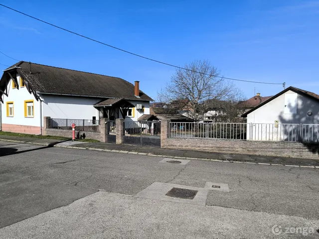 Eladó ház Pécs, Kertváros 112 nm