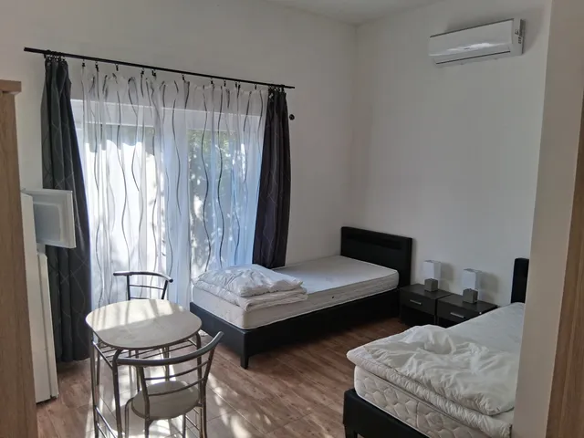 Kiadó ház Pusztaszabolcs 180 nm