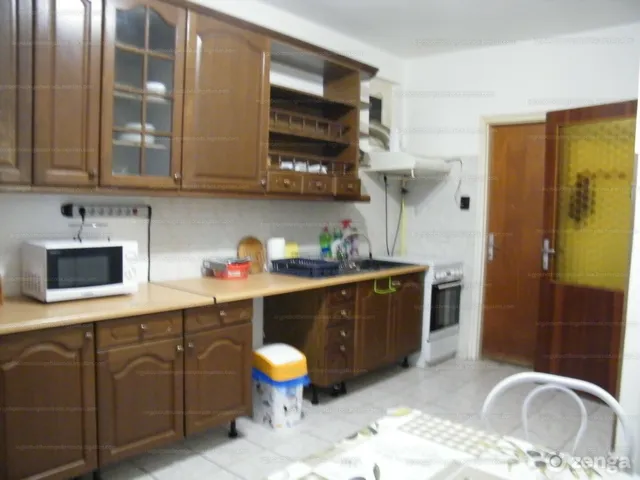 Kiadó ház Dunaújváros, Újpentele 135 nm