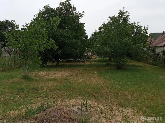 Eladó telek Székesfehérvár, Feketehegy 1412 nm