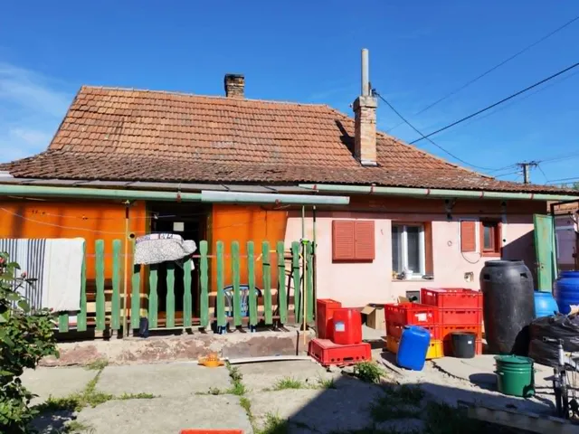 Eladó ház Cegléd 45 nm