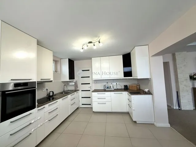 Eladó ház Velence 205 nm