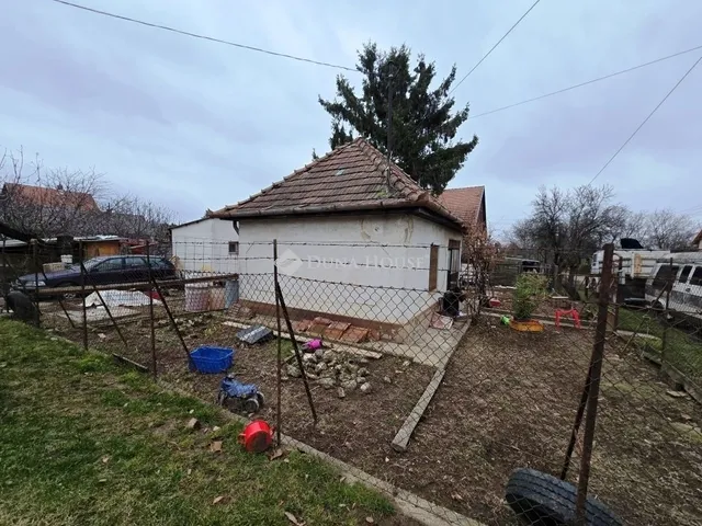 Eladó telek Érd 691 nm