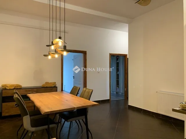 Eladó lakás Érd 132 nm