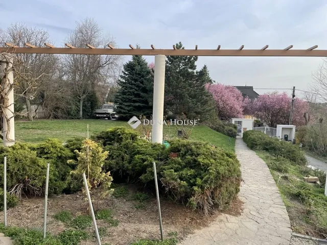 Eladó ház Telki 348 nm