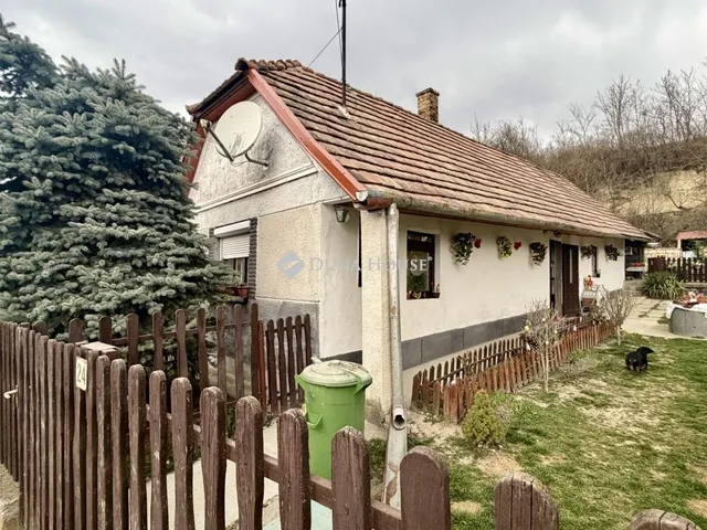 Eladó ház Vértesacsa 50 nm