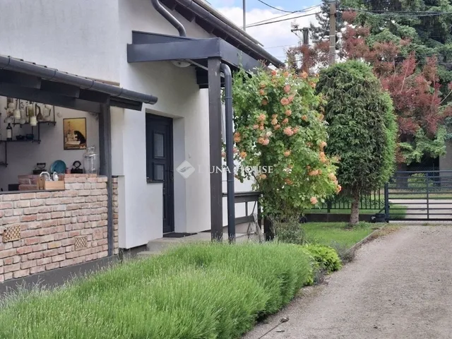 Eladó ház Velence 190 nm