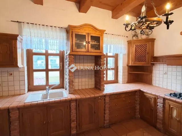 Eladó ház Szilvásvárad 340 nm