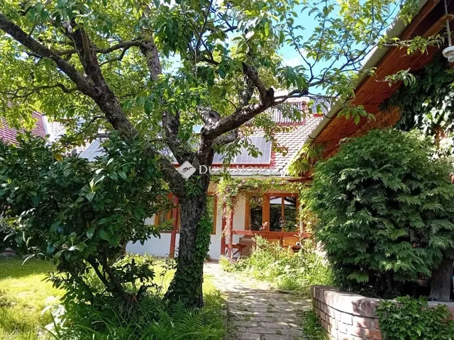 Eladó ház Hosszúhetény 285 nm