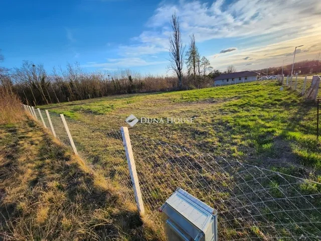 Eladó telek Balatonszárszó 1011 nm