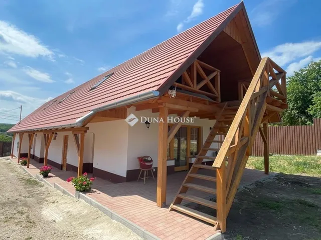 Eladó mezőgazdasági ingatlan Vál 160 nm