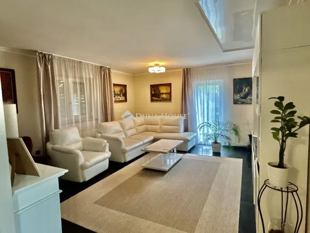 Eladó ház Budaörs 195 nm