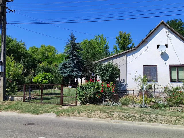 Eladó ház Kistormás 97 nm