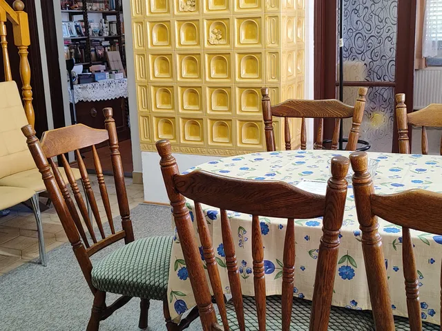 Eladó ház Szekszárd, Csatár, Otthon utca 195 nm