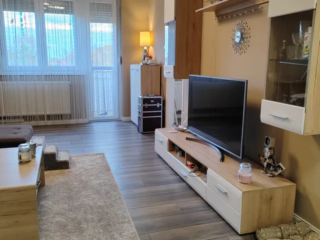 Eladó lakás Szekszárd, Alsóváros 52 nm