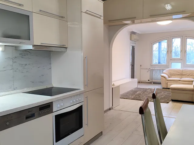 Eladó lakás Szekszárd, Bakta 69 nm