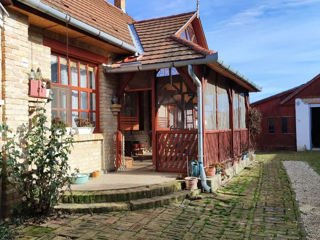 Eladó ház Sióagárd 140 nm