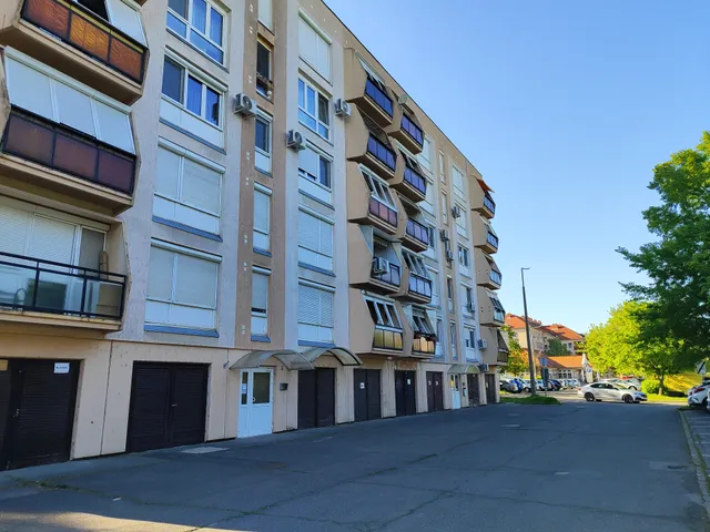 Eladó lakás Szekszárd, Bakta 48 nm