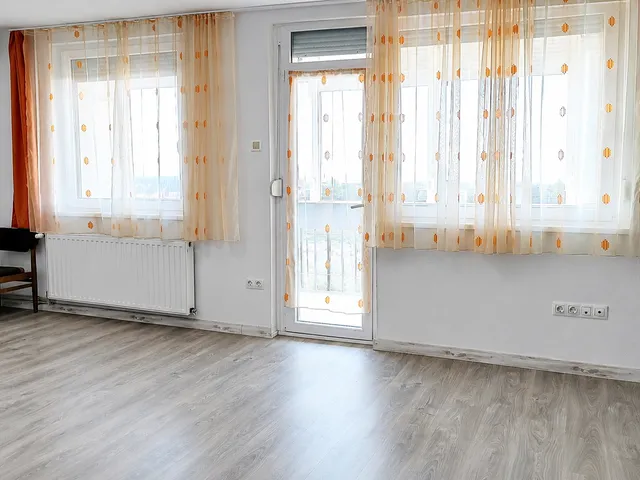Eladó lakás Szekszárd 58 nm