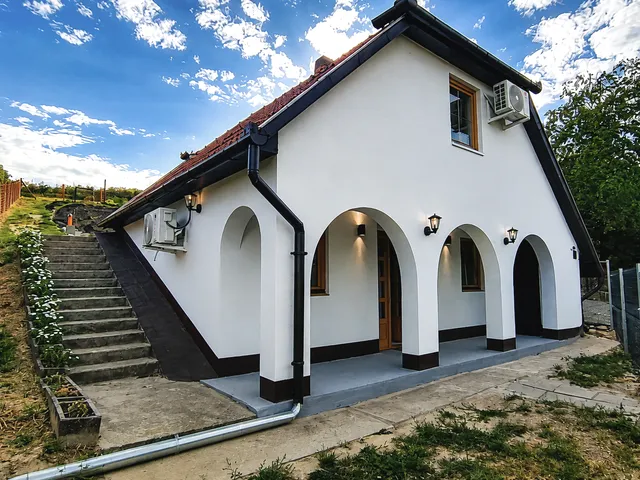 Eladó ház Szekszárd, Palánkihegy, Hárslevelű dűlő 60 nm