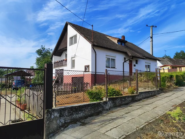 Eladó ház Szekszárd, Szőlőhegy, Szőlő utca 128 nm