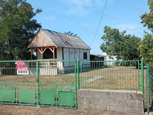 Eladó mezőgazdasági ingatlan Cserkeszőlő 30 nm