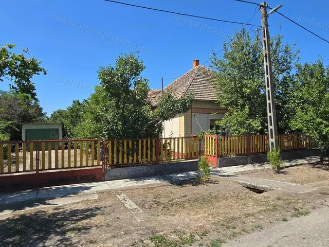 Eladó ház Szelevény 69 nm